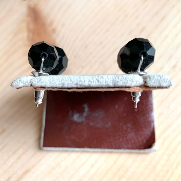 Black round and faceted glass beads silver tone dangle post earrings - Picture 7 of 10